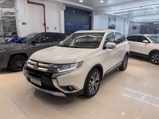 MITSUBISHI OUTLANDER 2.0 COMFORT 16V GASOLINA 4P AUTOMÁTICO MITSUBISHI OUTLANDER 2.0 COMFORT 16V GASOLINA 4P AUTOMÁTICO